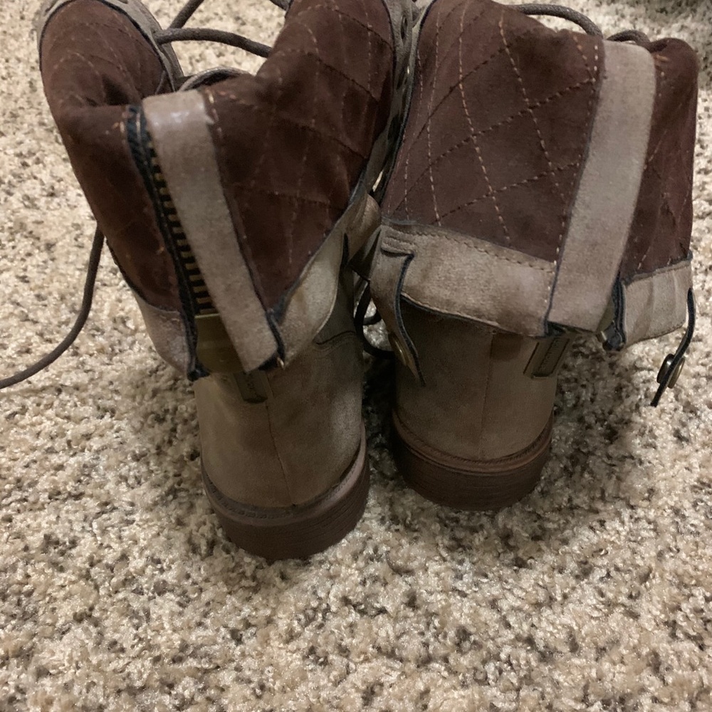 boots - Picture 4 of 5